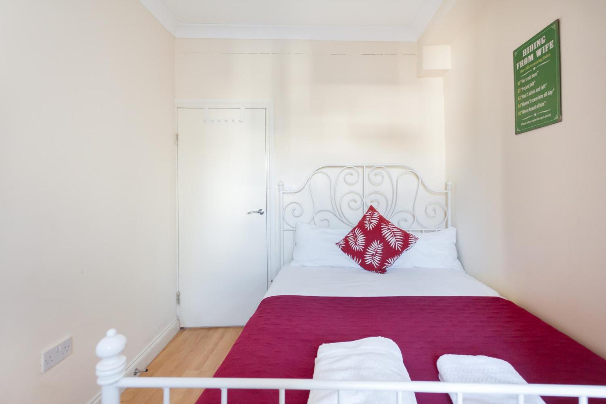 One-Bedroom Standard Apartment