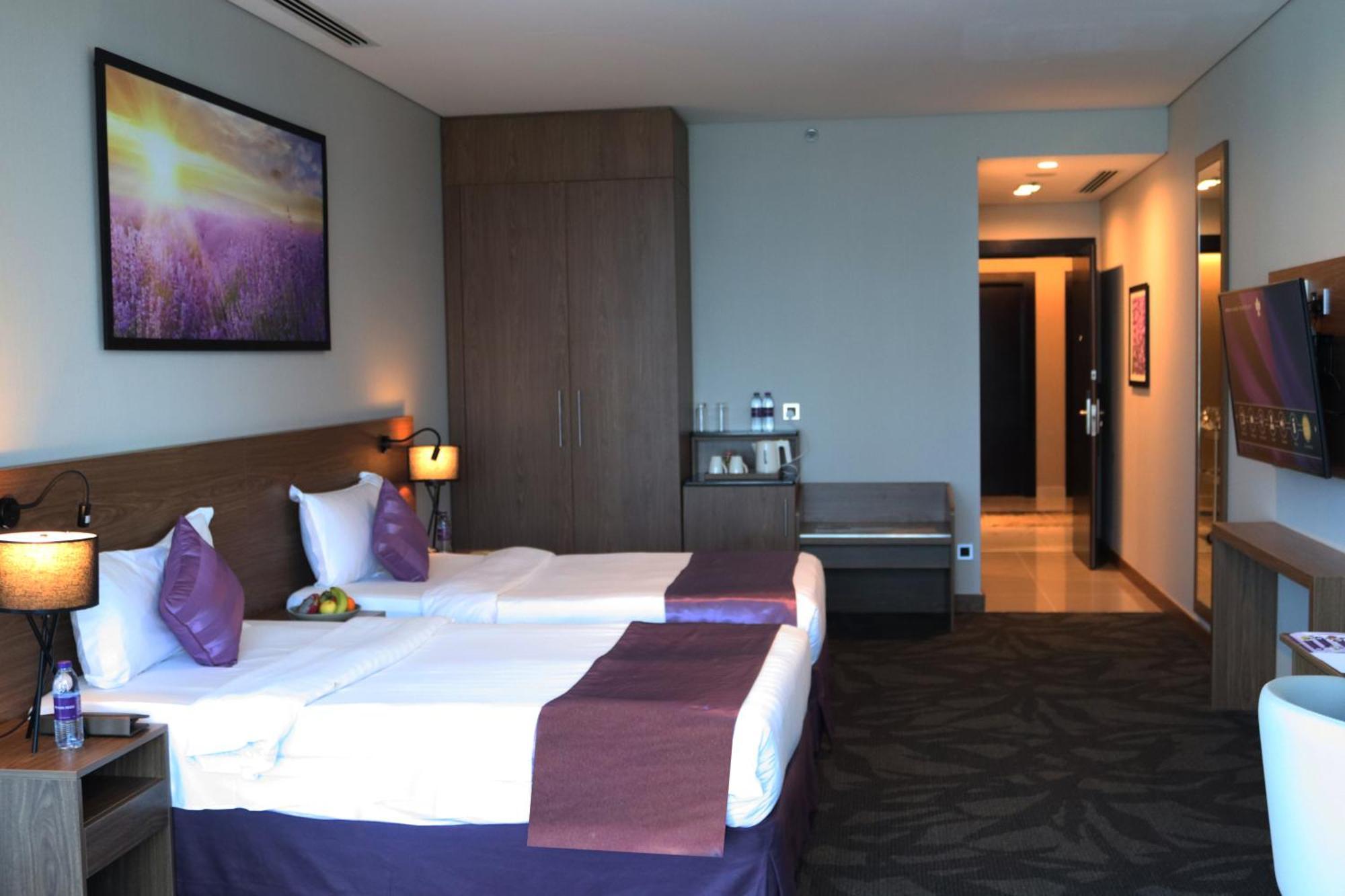 Deluxe Room Burj Khalifa View