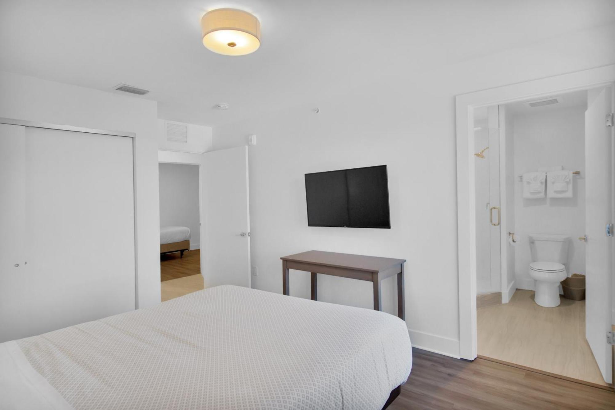 Deluxe 3 Bedroom Suite