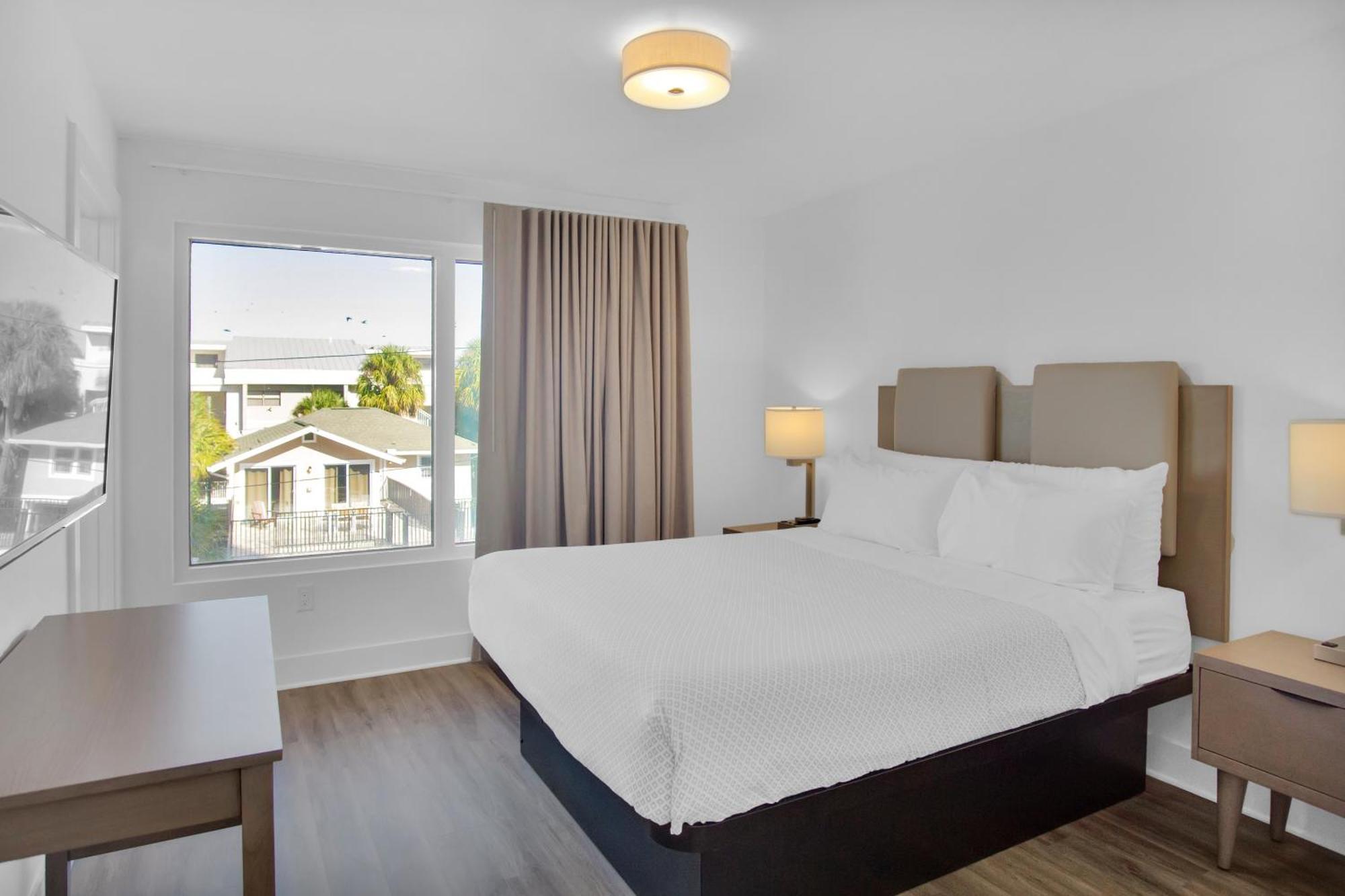Deluxe 3 Bedroom Suite