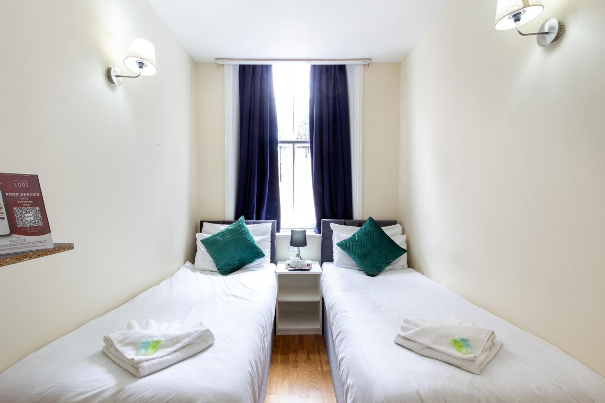 Twin Room,1593137323:JPEG