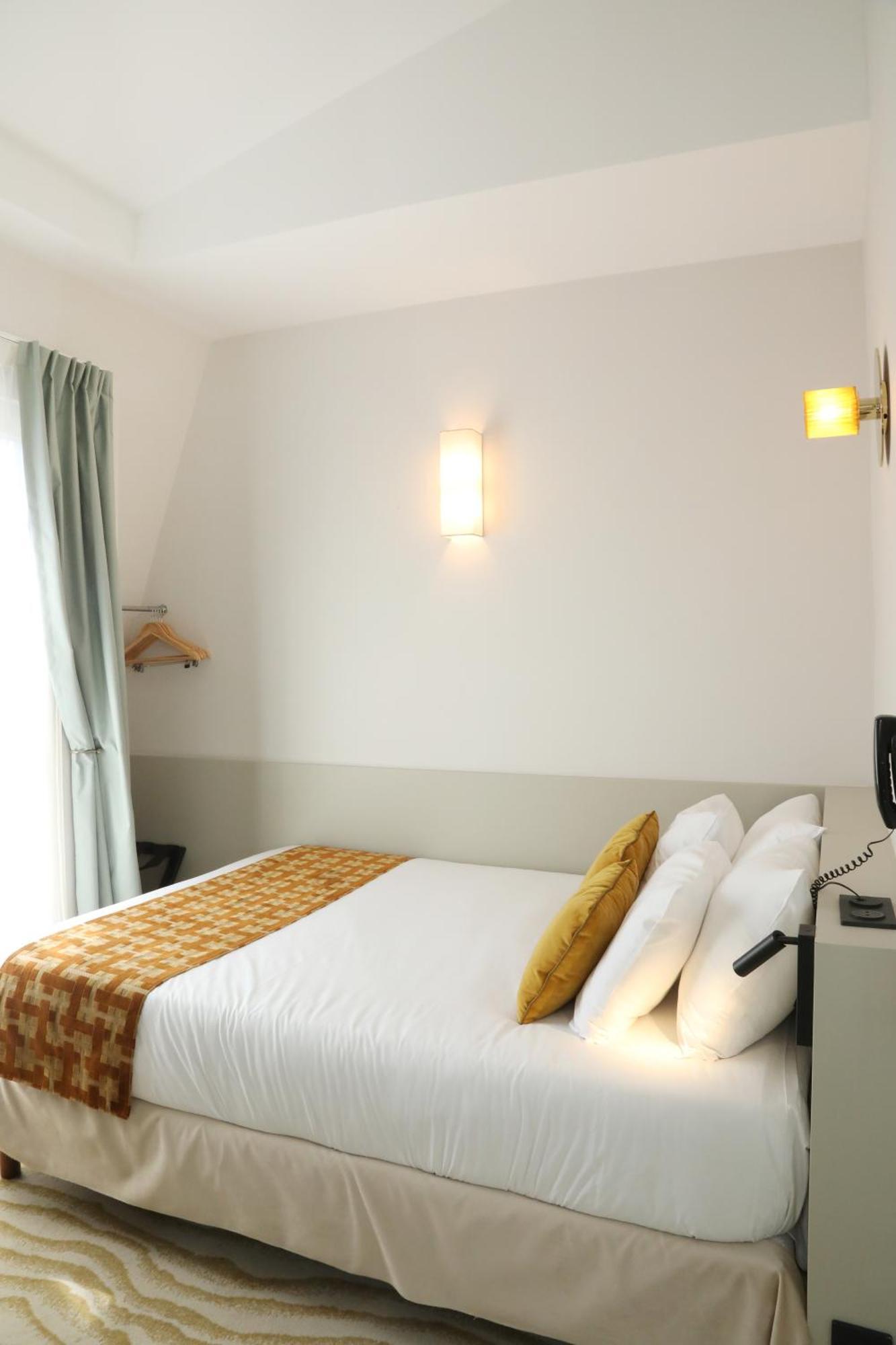 Small Classic Double Room,1594667988:JPEG