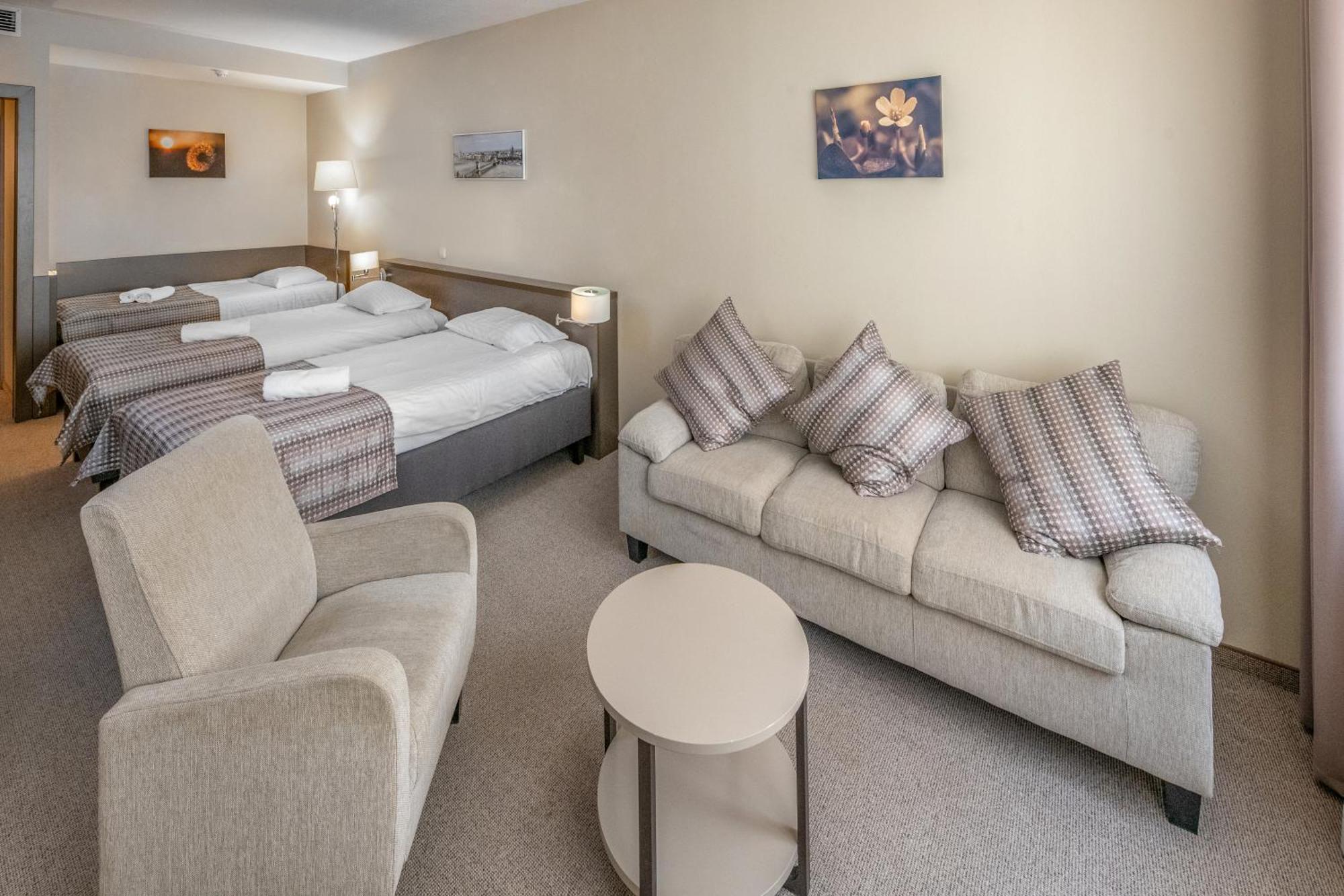 Triple Room