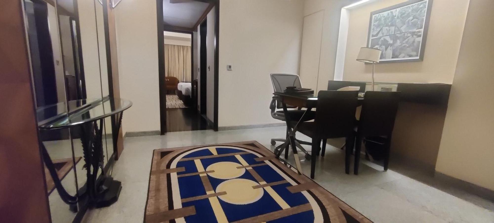 Executive Suite 2 Single Beds