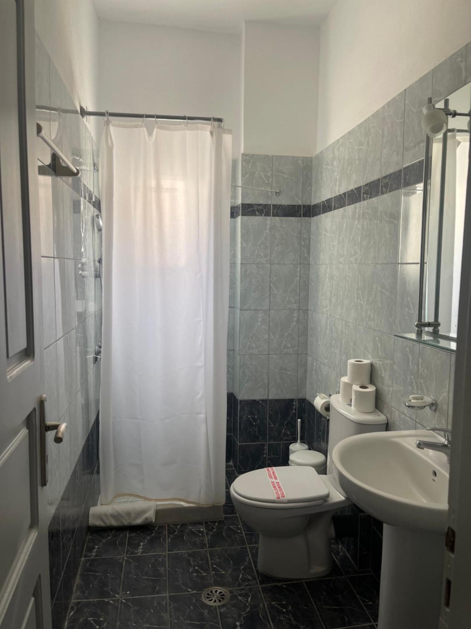 Economy Twin Room