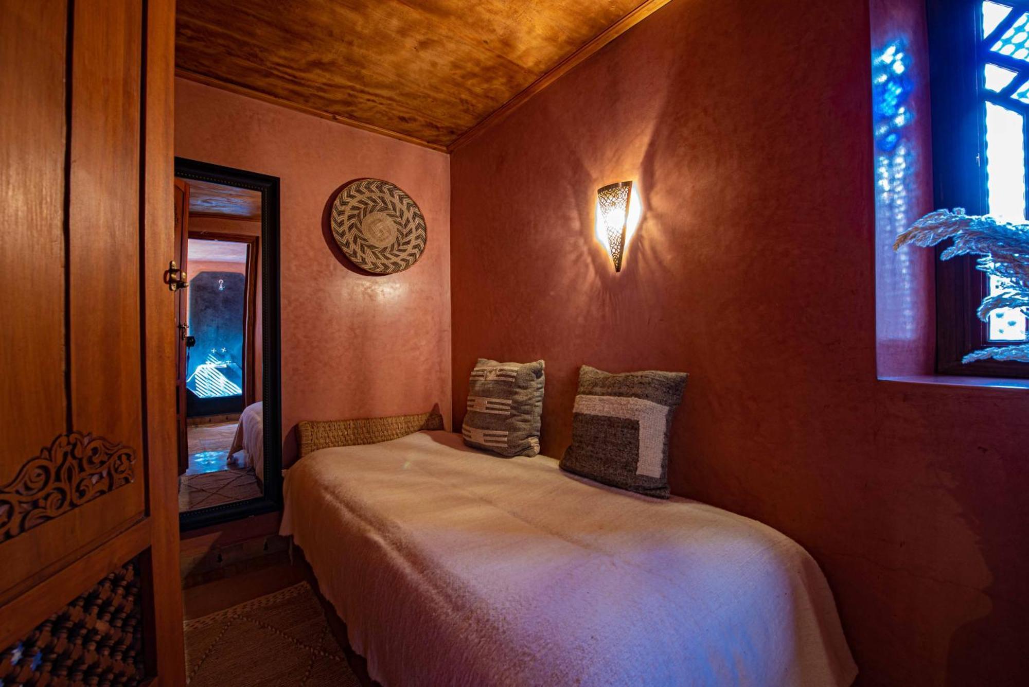 Deluxe Triple Room Orange