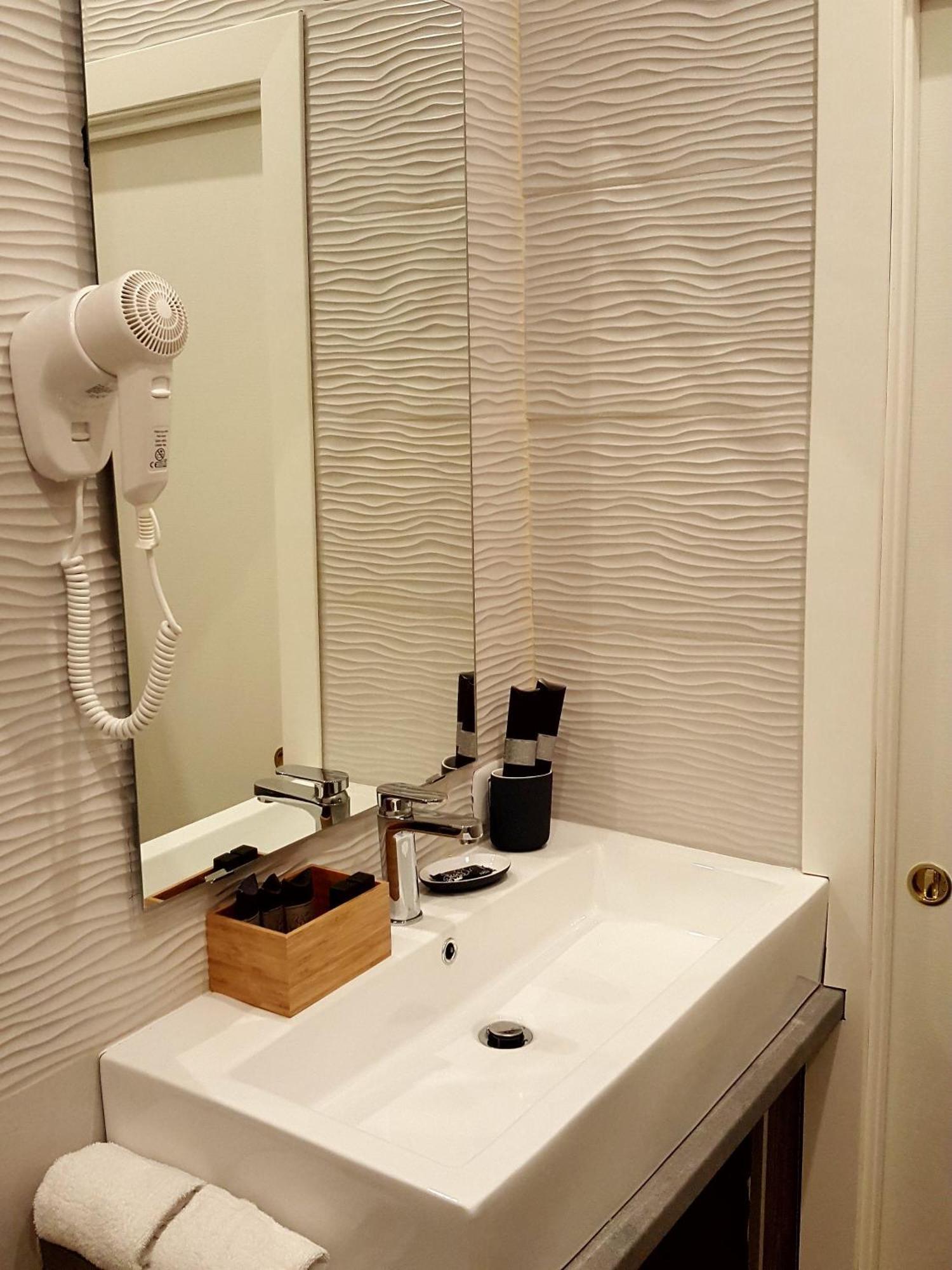 Superior Double Room Balcony Dependance
