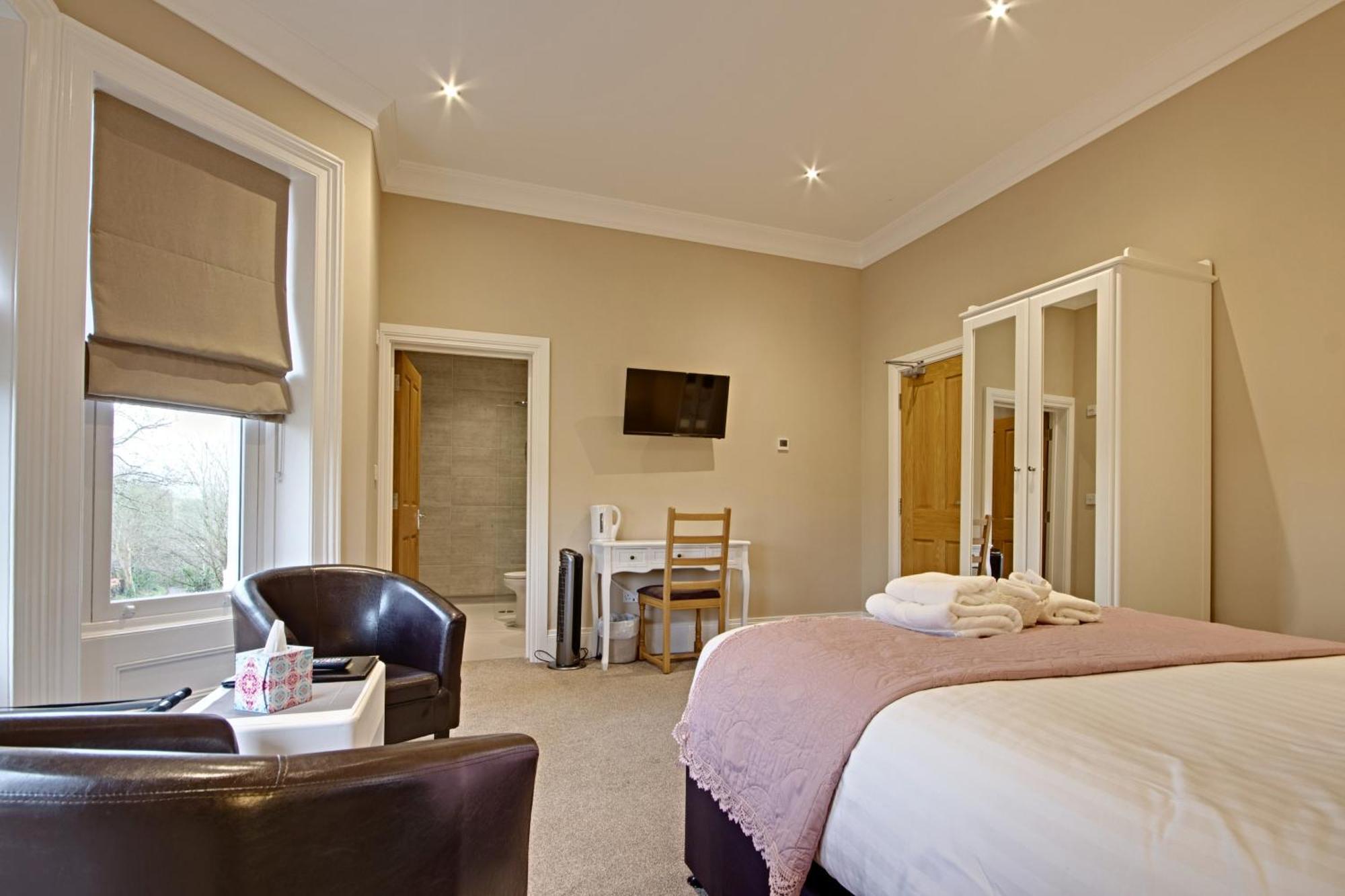 Deluxe King Room