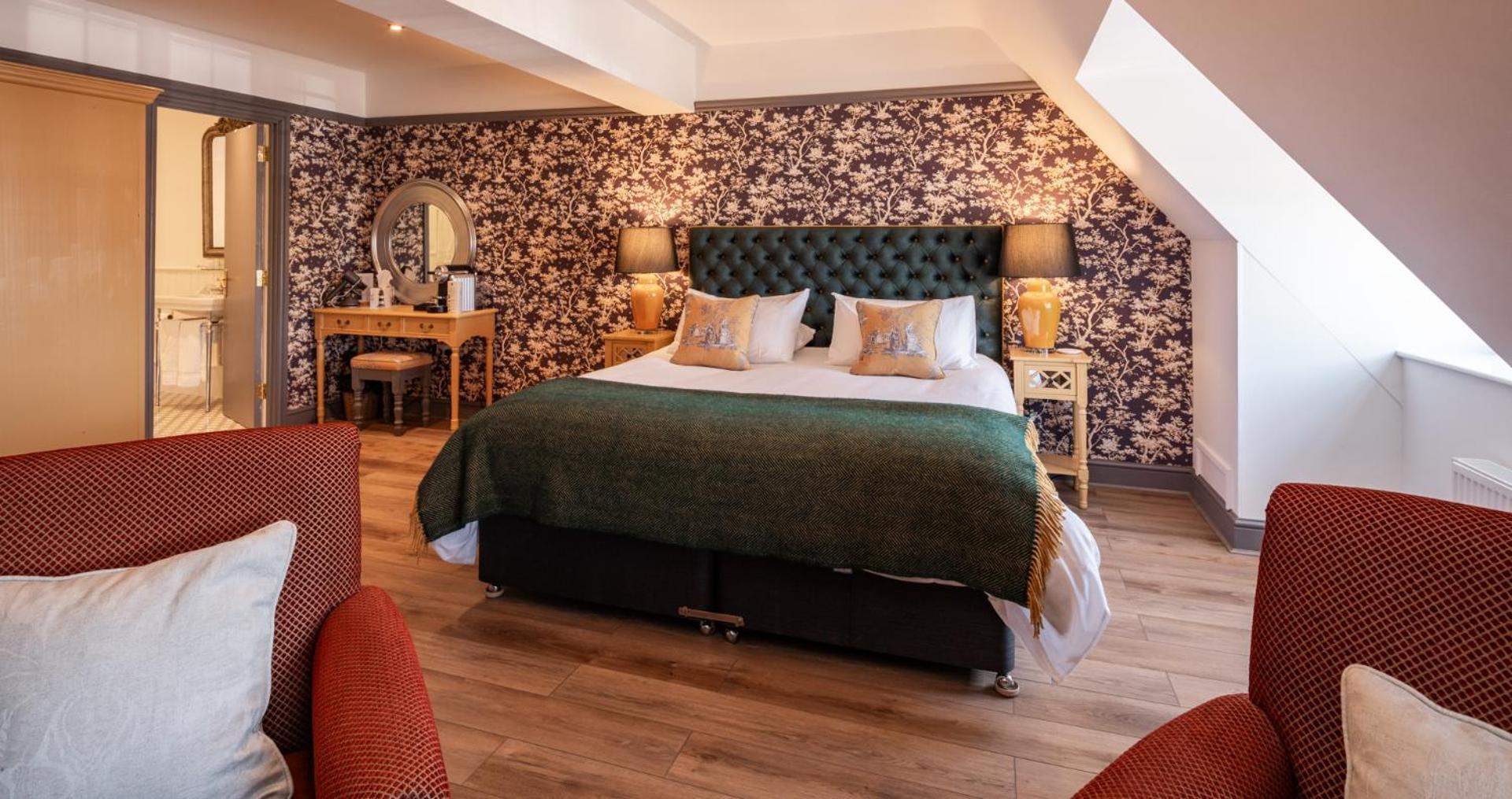 Superior King Room
