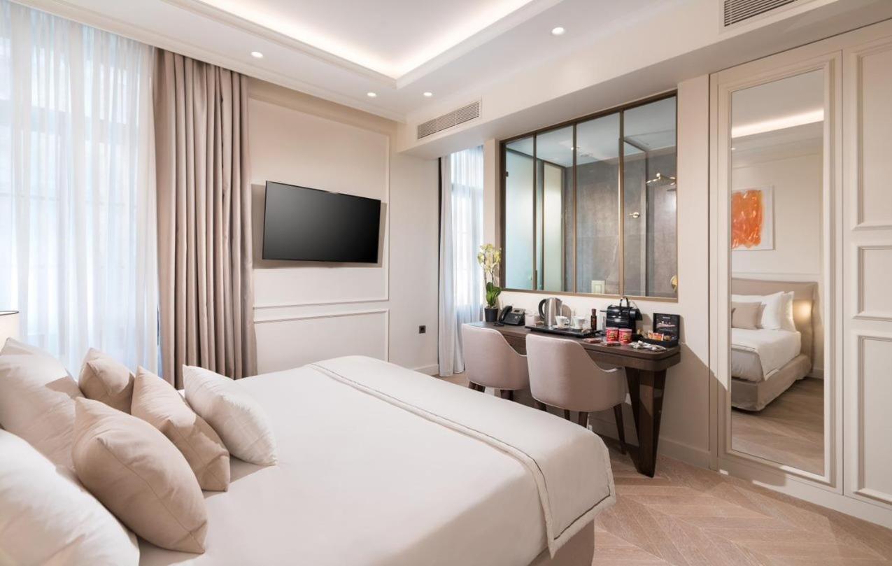 Standard Room Balcony Residence