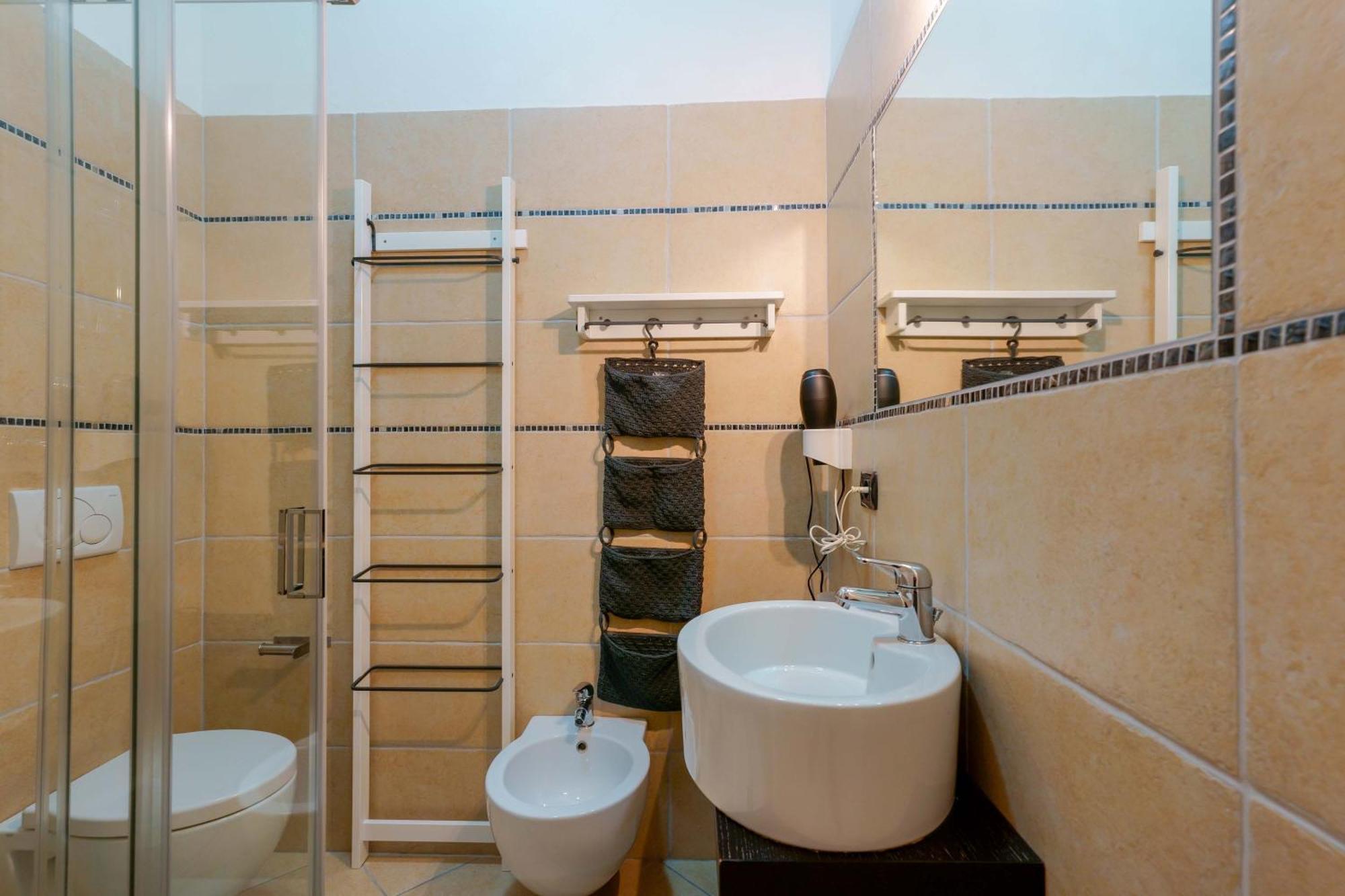 Double Room Private Bathroom