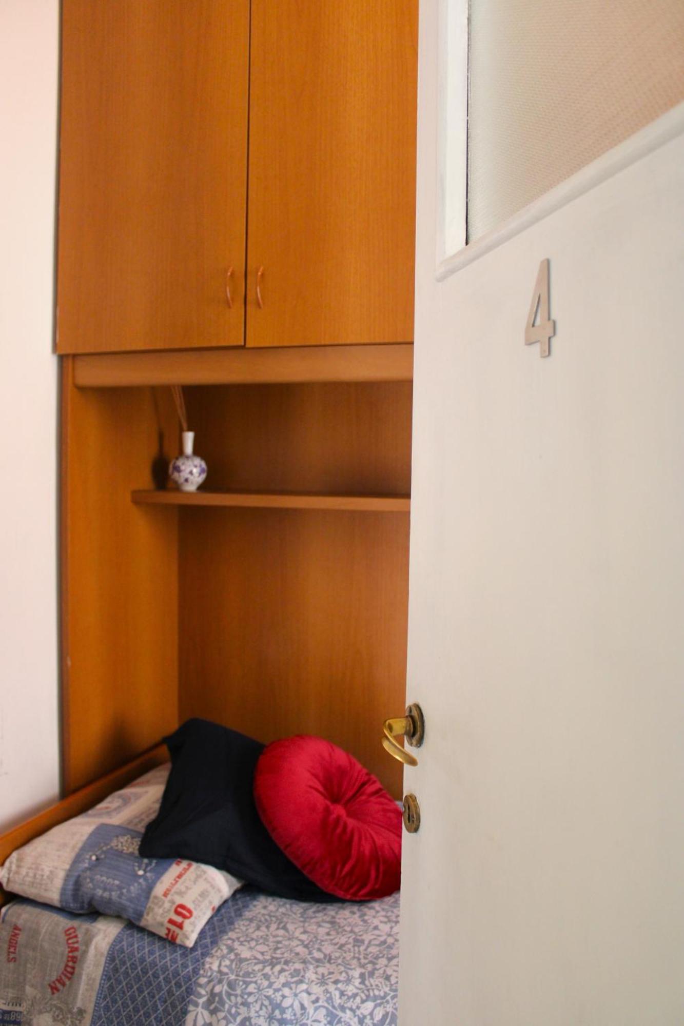 Economy Single Room