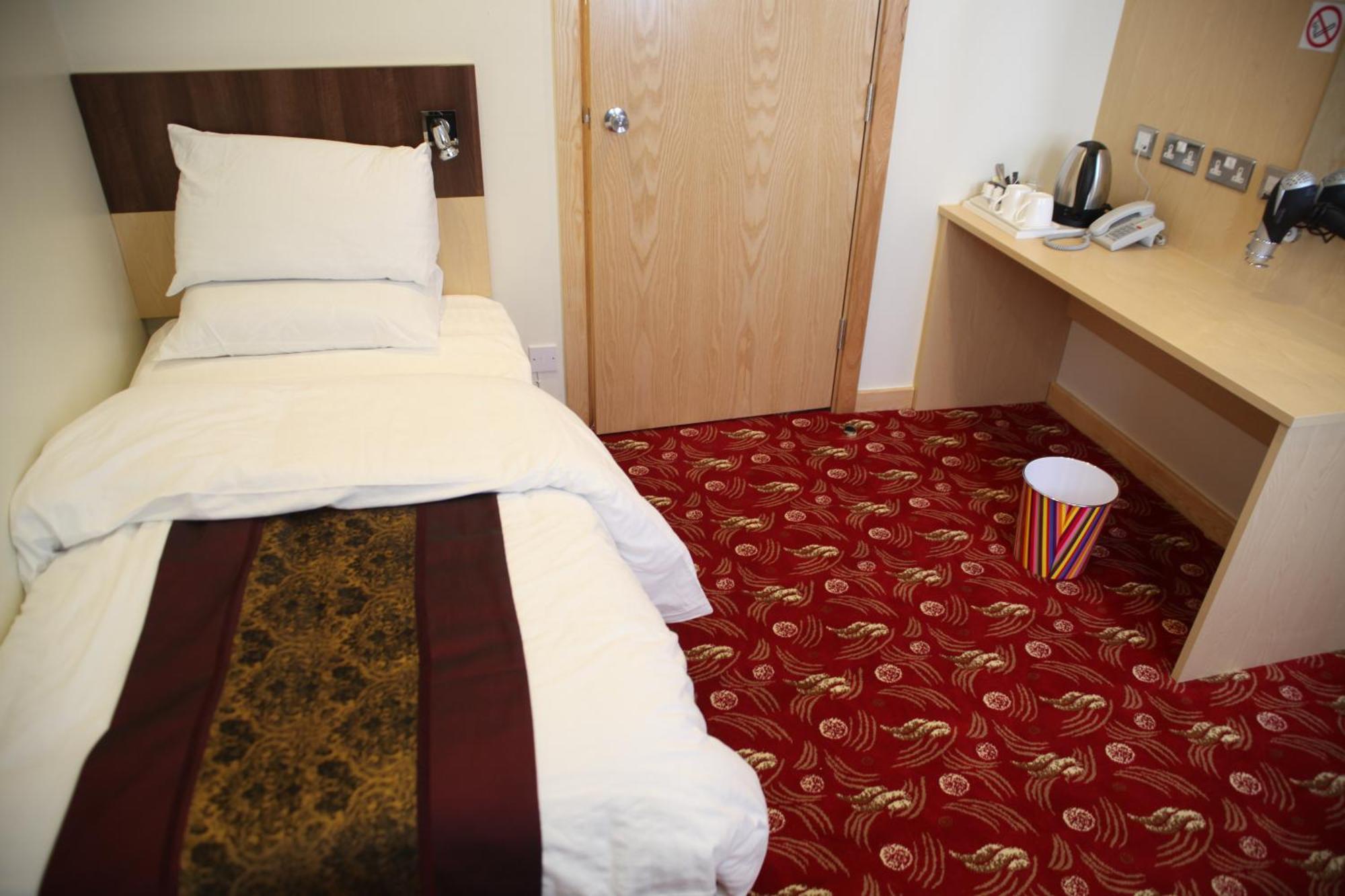 Economy Single Room