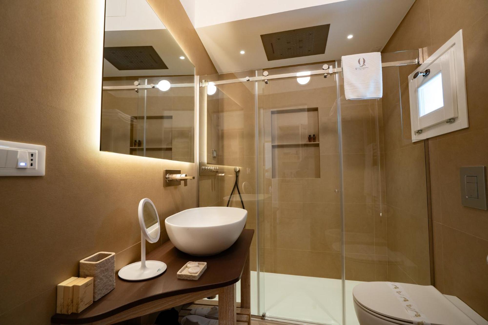 King Room Spa Bath