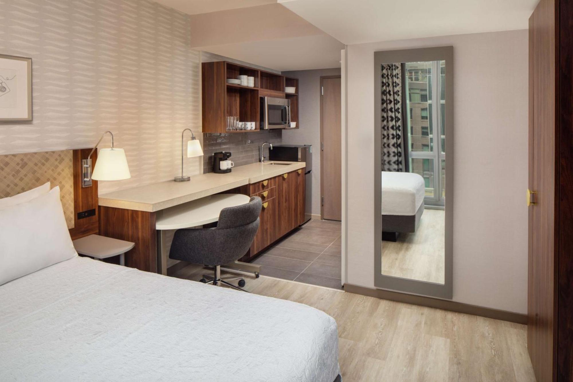 Queen Studio Suite