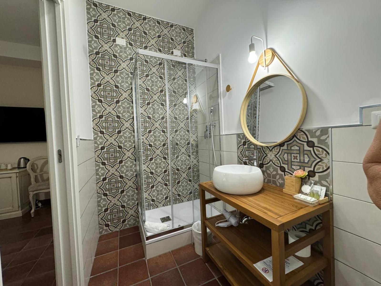 Double Room Private Bathroom