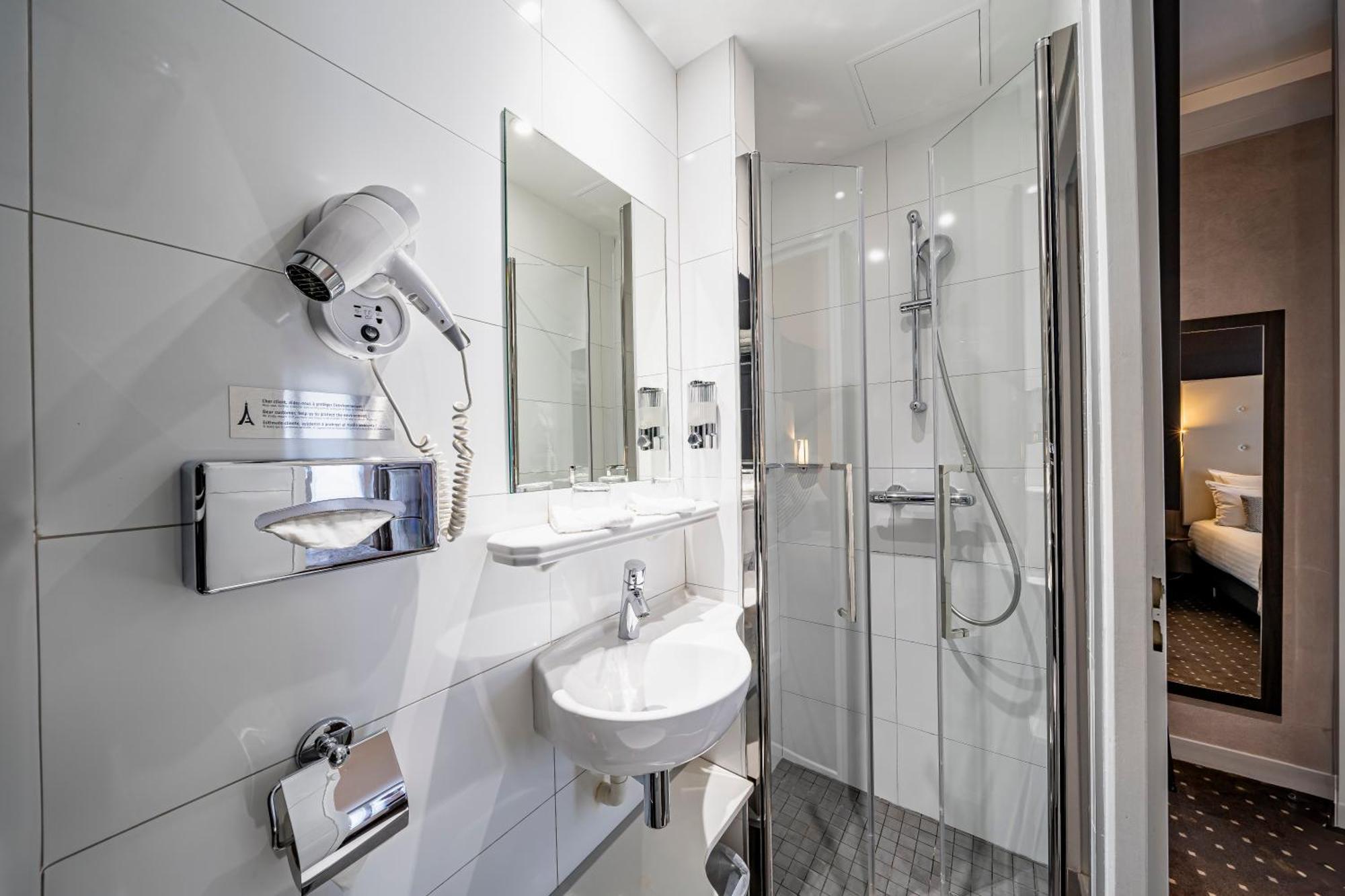 Quartos Adjacentes (4 pessoas)