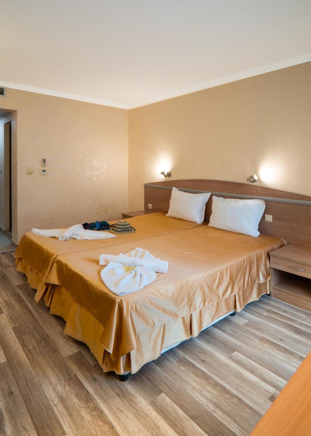 Double or Twin Room Balcony