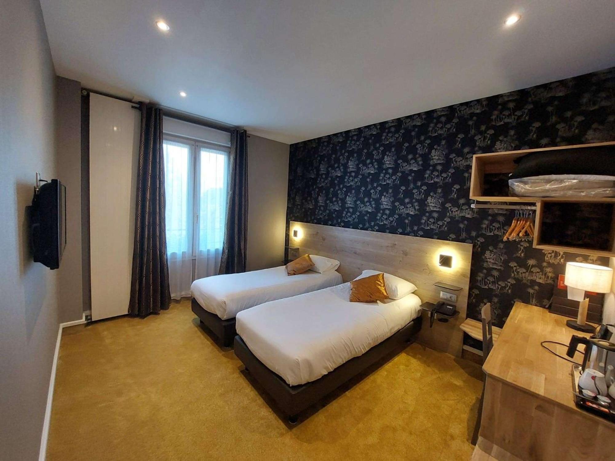Superior Double or Twin Room Bath,1630868327:JPEG