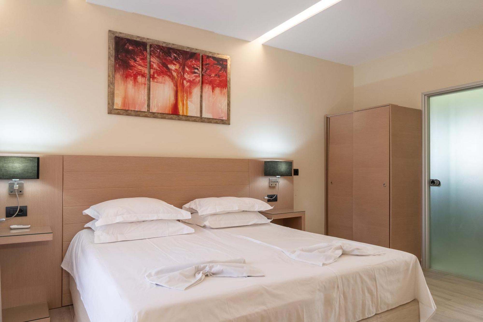 Three-Bedroom Apartment Sea View