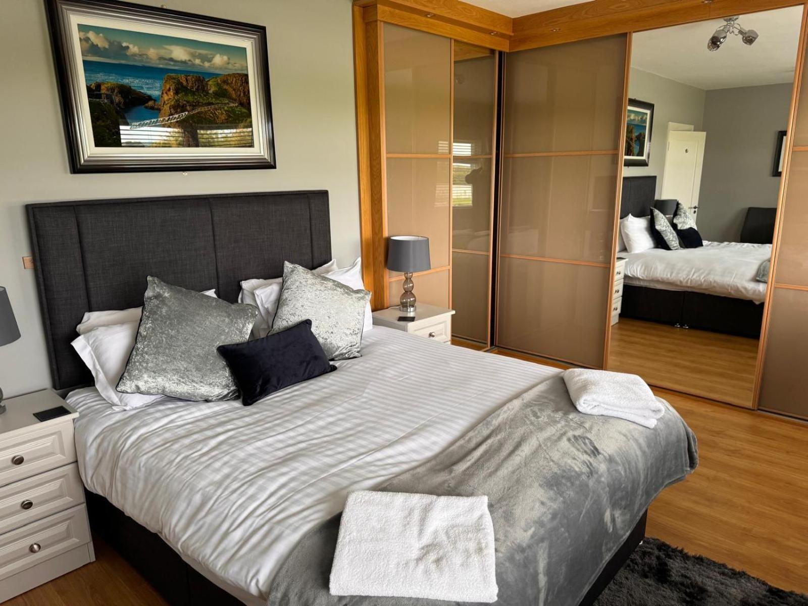 Deluxe Double Room with Shower