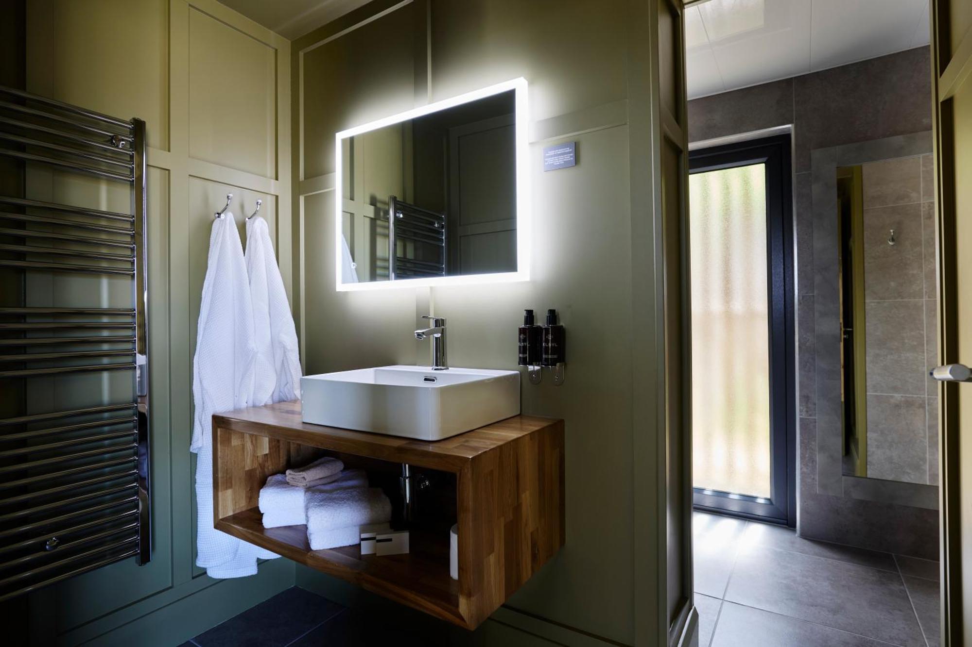 Suite Spa Bath Annex