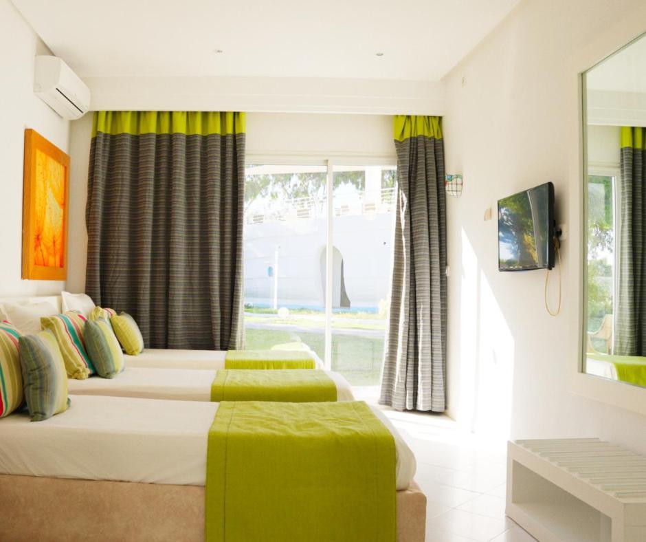 Triple Room Terrace