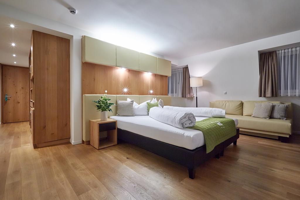 Superior Doppel- oder Dreibettzimmer mit Balkon