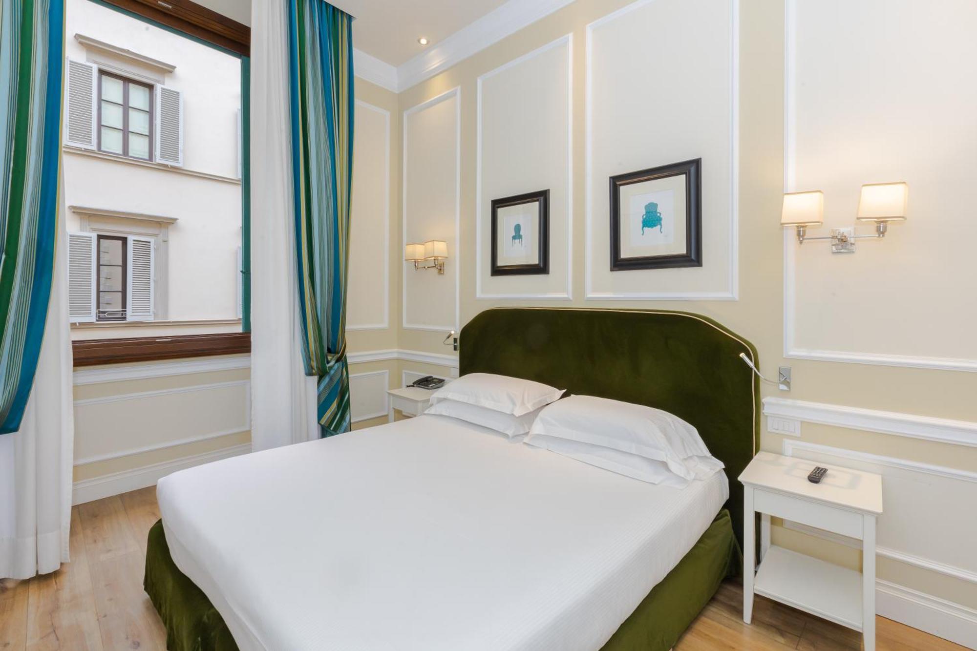 Deluxe Double or Twin Room City View