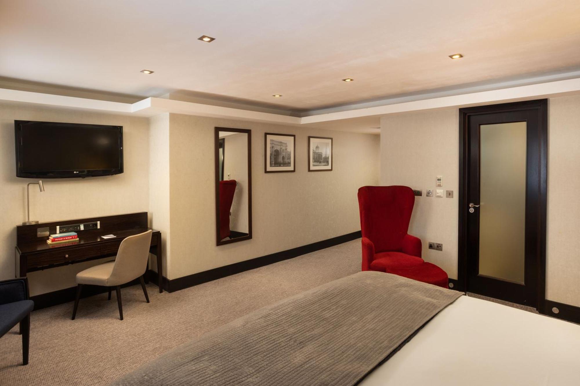 Montcalm Club King