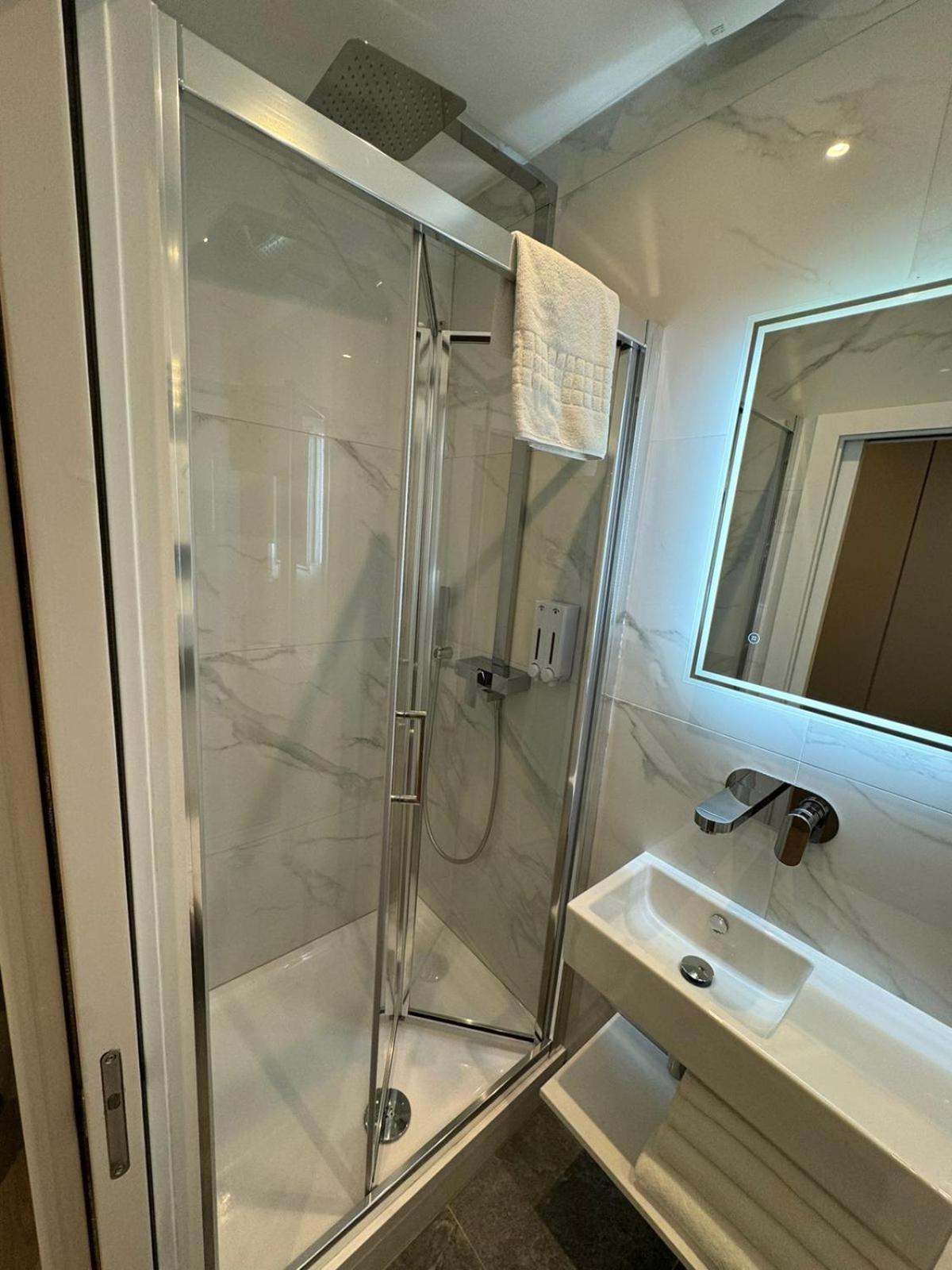 Economy Quadruple Room