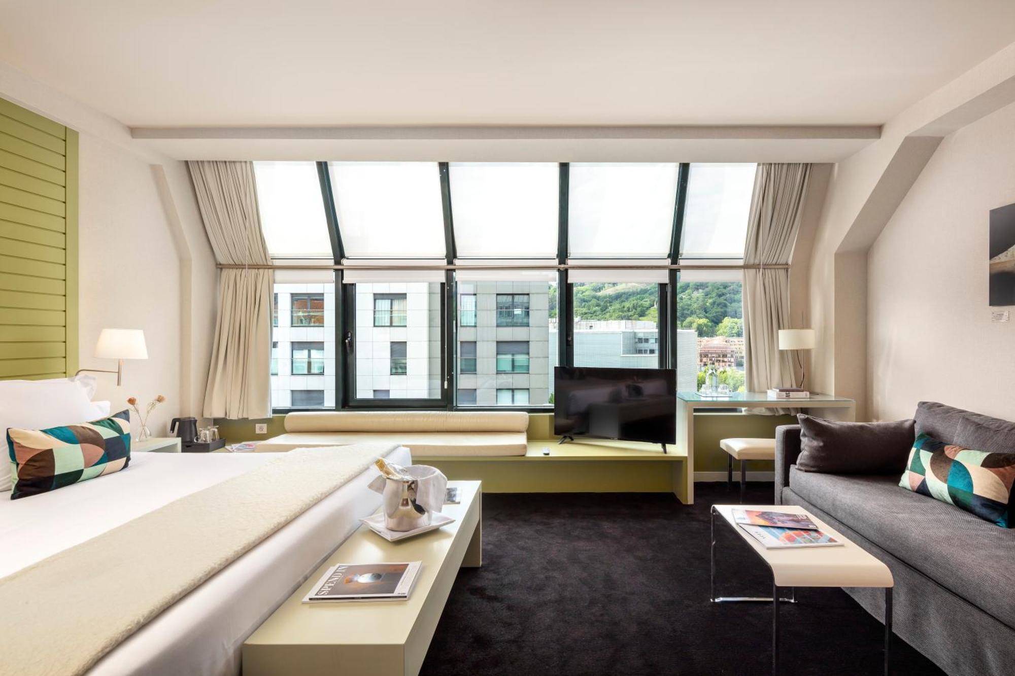 Junior Suite Guggenheim views