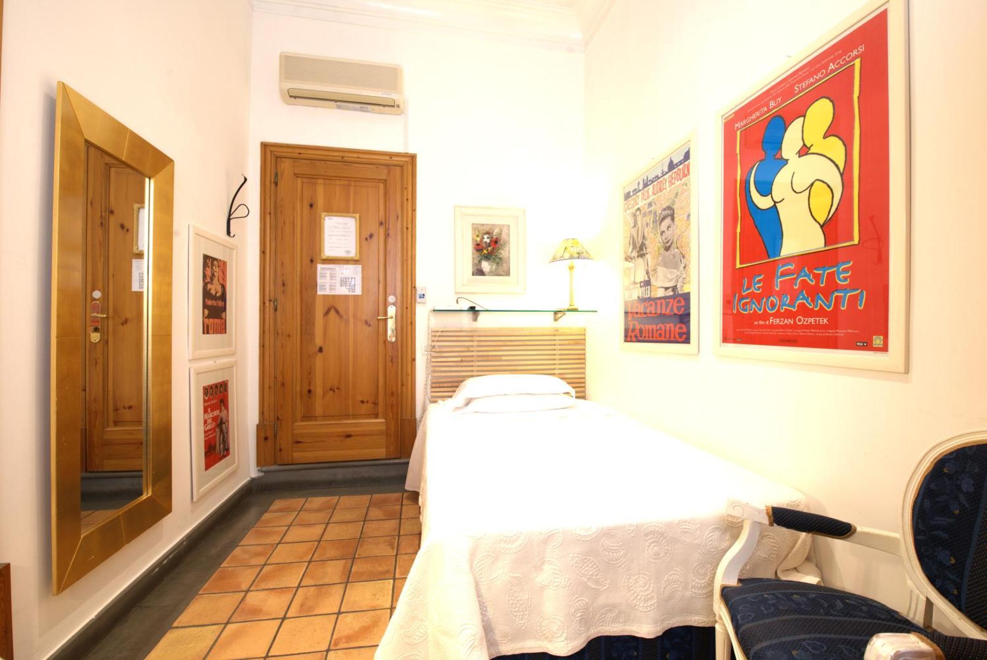 Classic Single Room