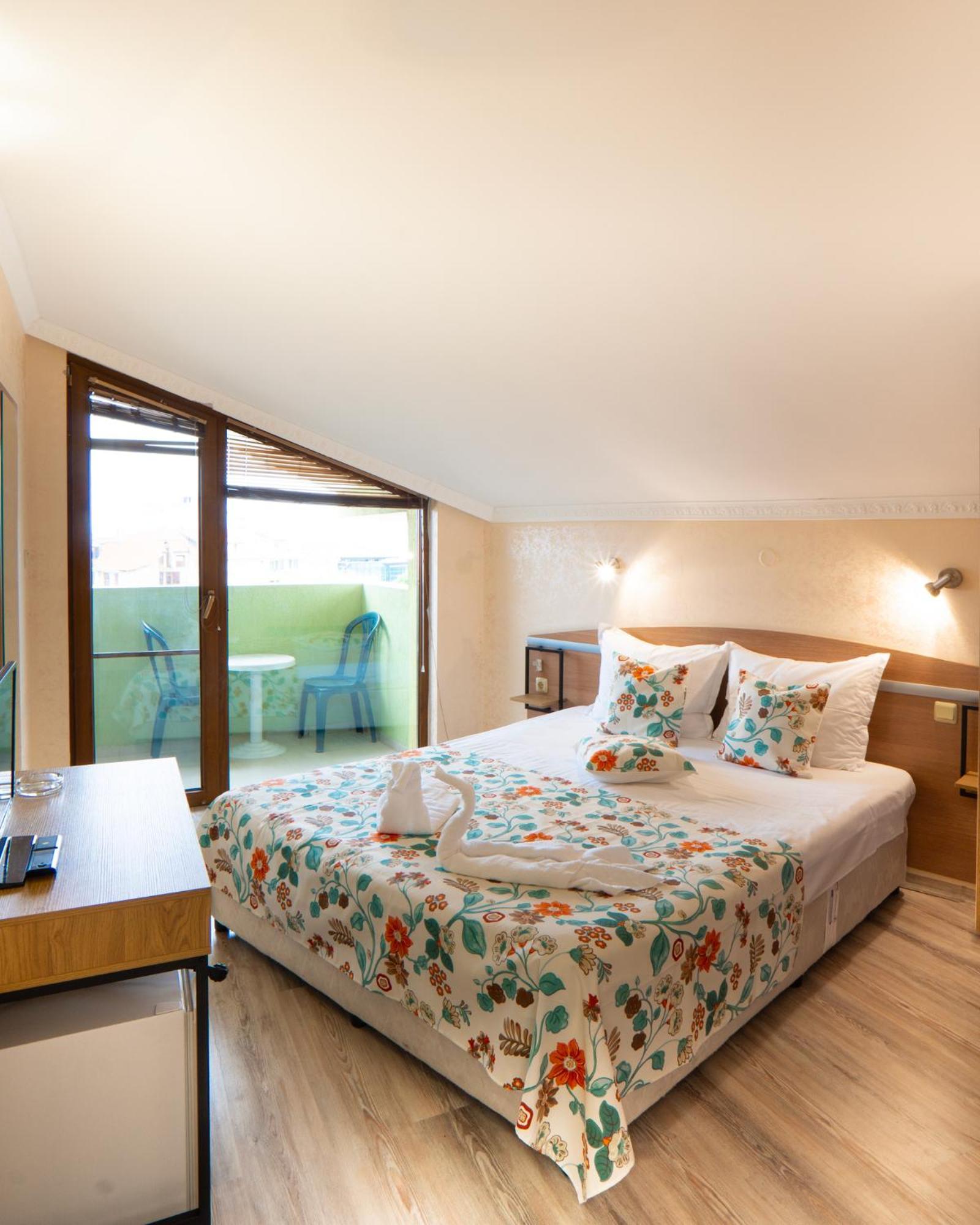 Double Room Sea View Attic