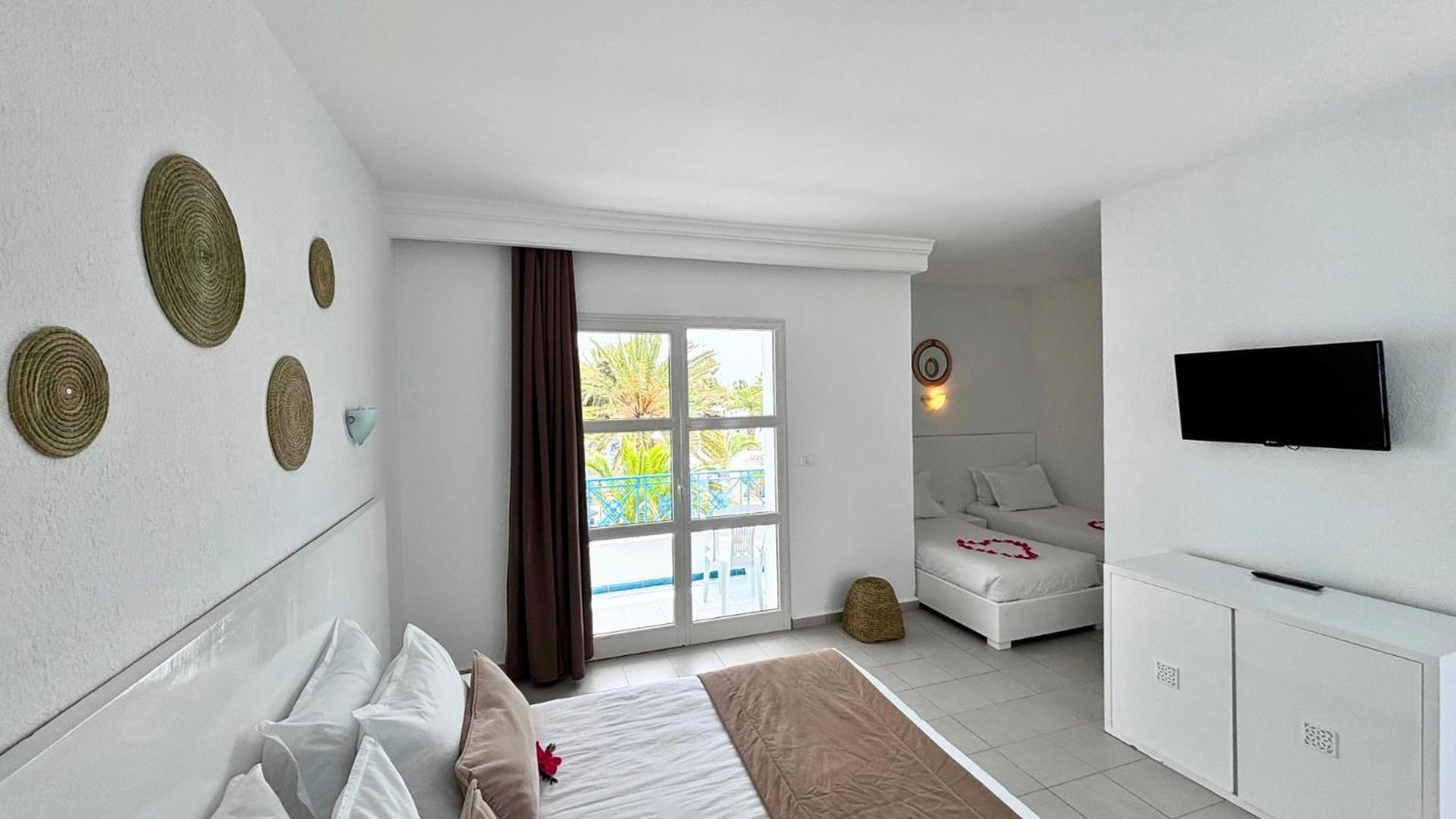 Bungalow Quadruplo con Vista Giardino