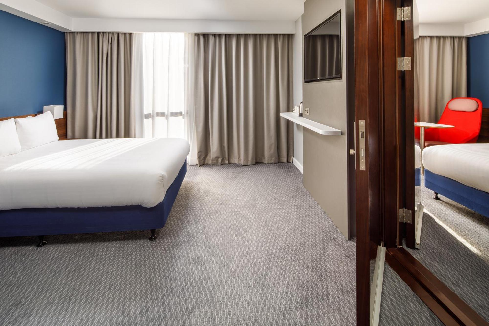 Double Room with Free Hot Breakfast - Accessible,1598924157:JPEG