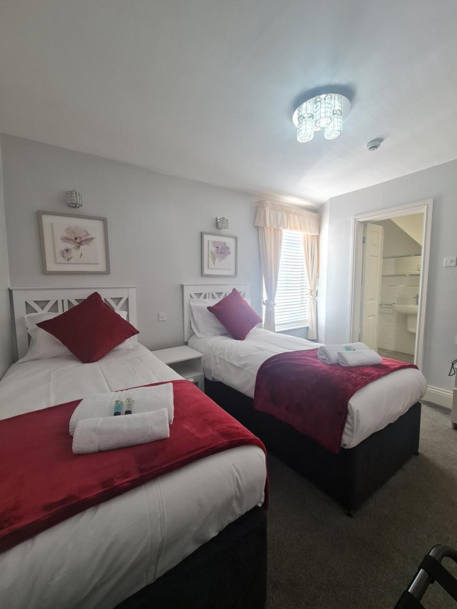 Room 5 First Floor En-suite Twin or Double Room