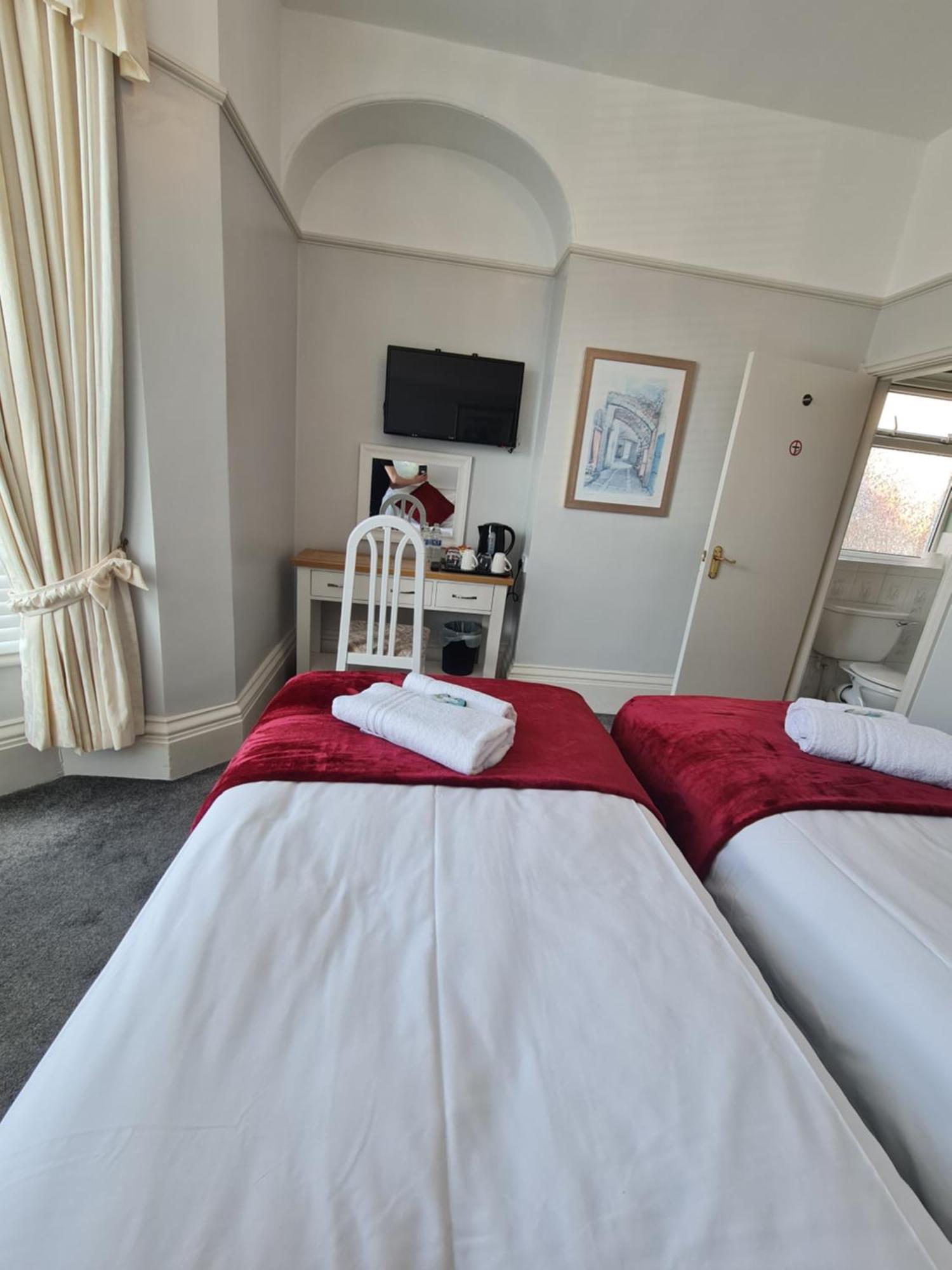 Room 3 First Floor En-suite Twin or Double Room