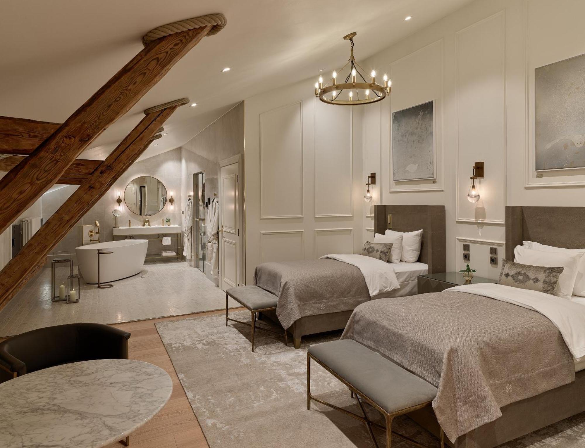 Junior Double Suite with Spa Facilities