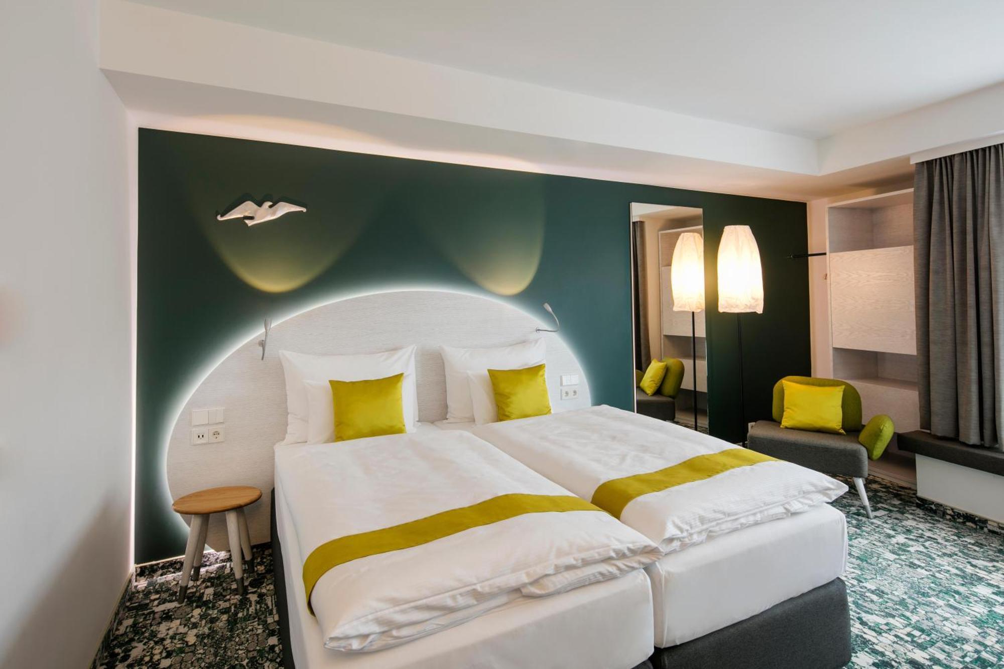 Zimmer mit Kingsize-Bett