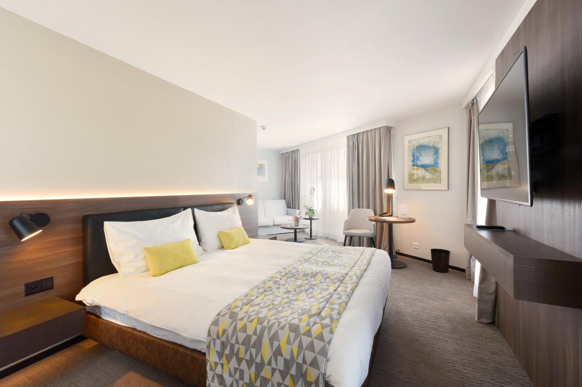 Junior Suite,1599643560:JPEG