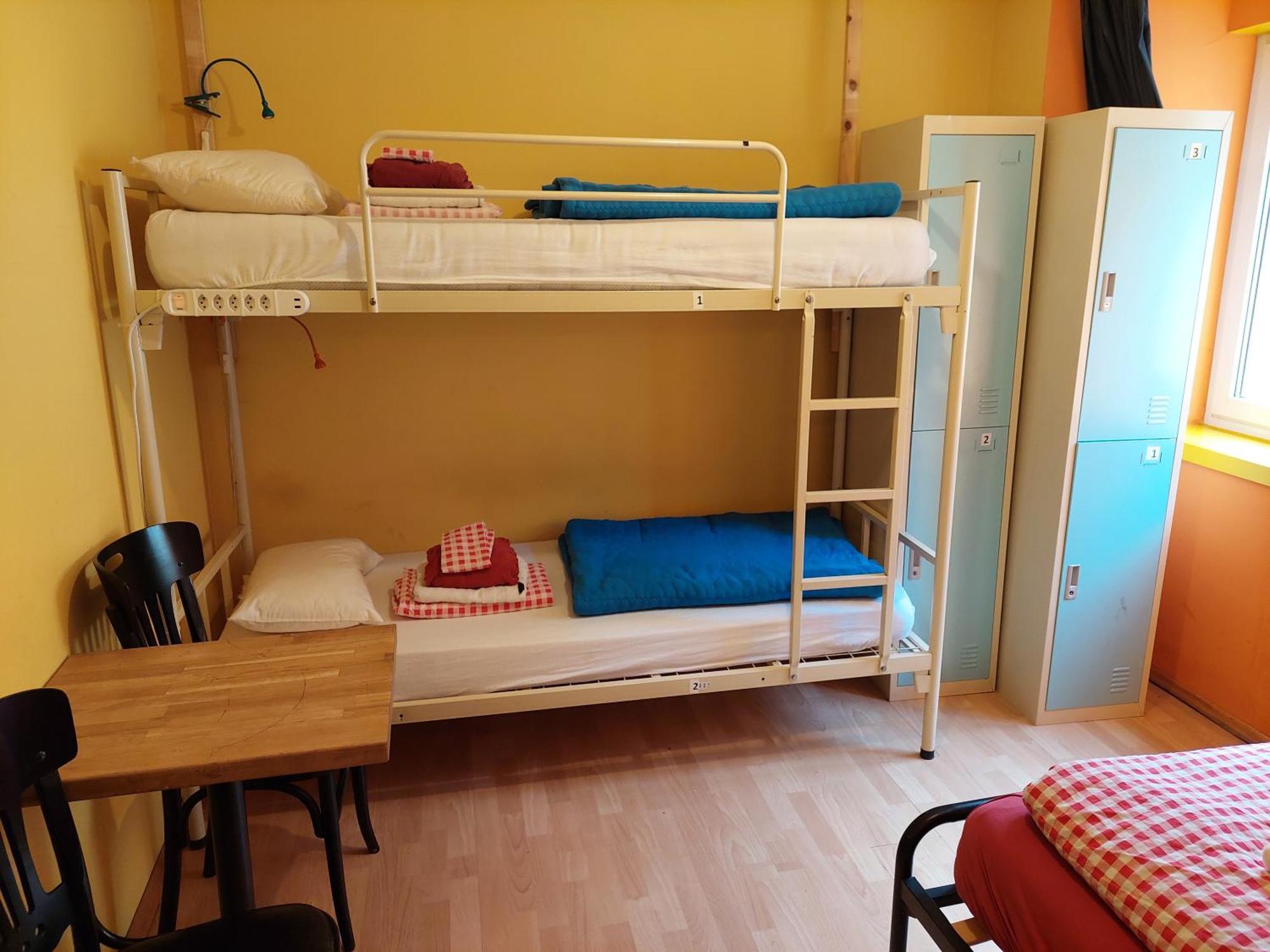 Bed Male Dormitory Room