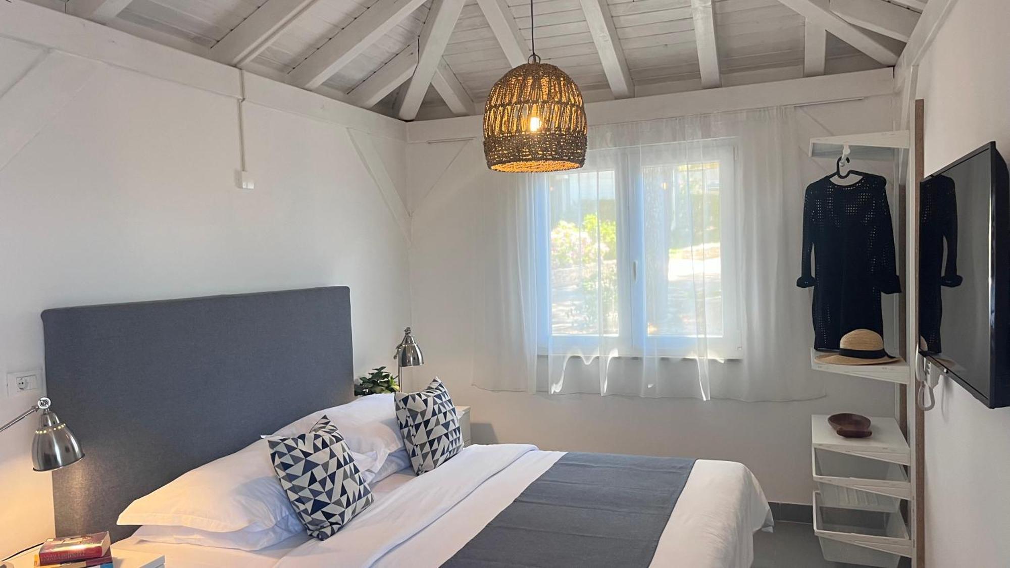 Double Room,1599663985:JPEG