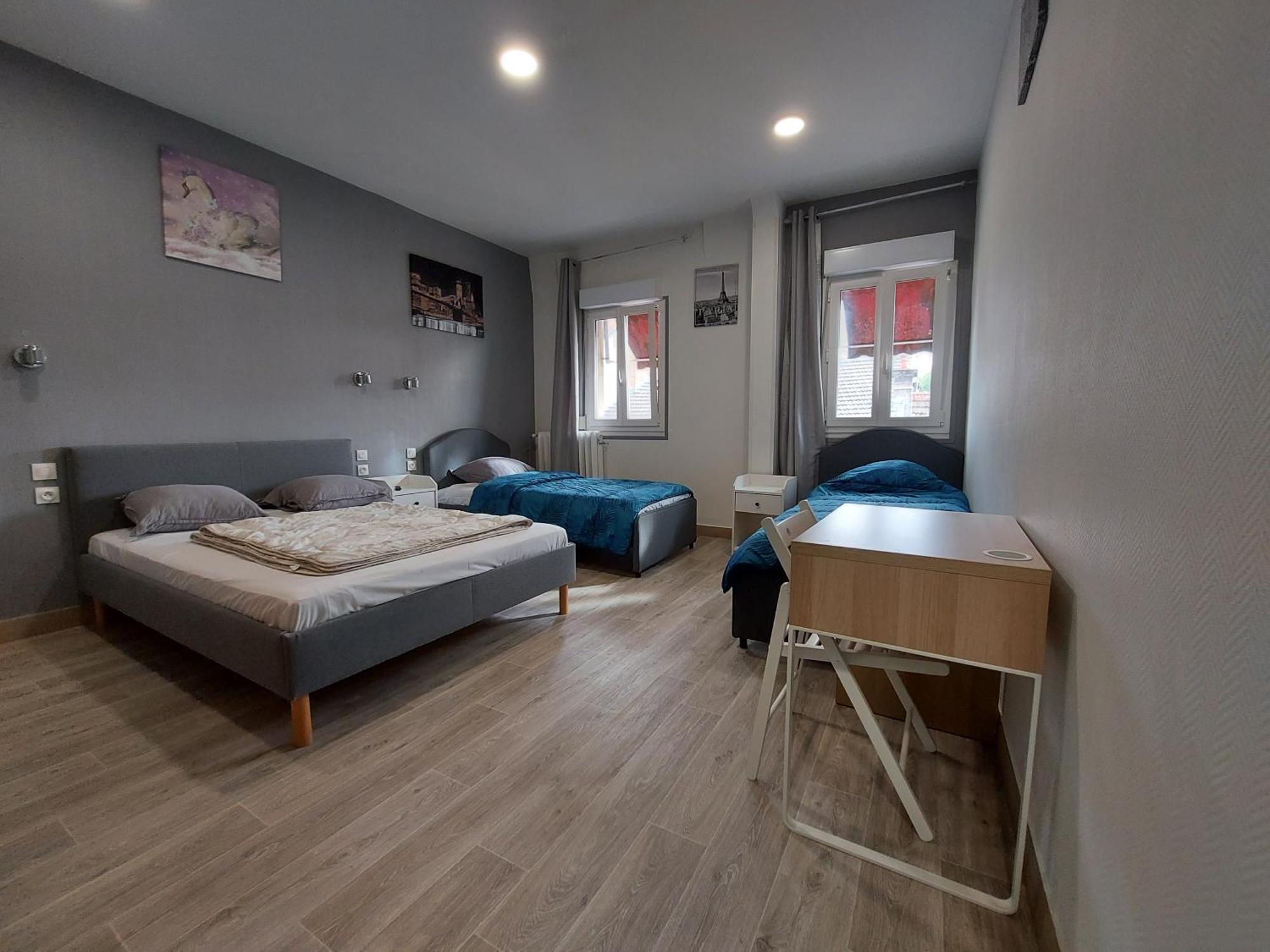 Chambre Quadruple avec Salle de Bains