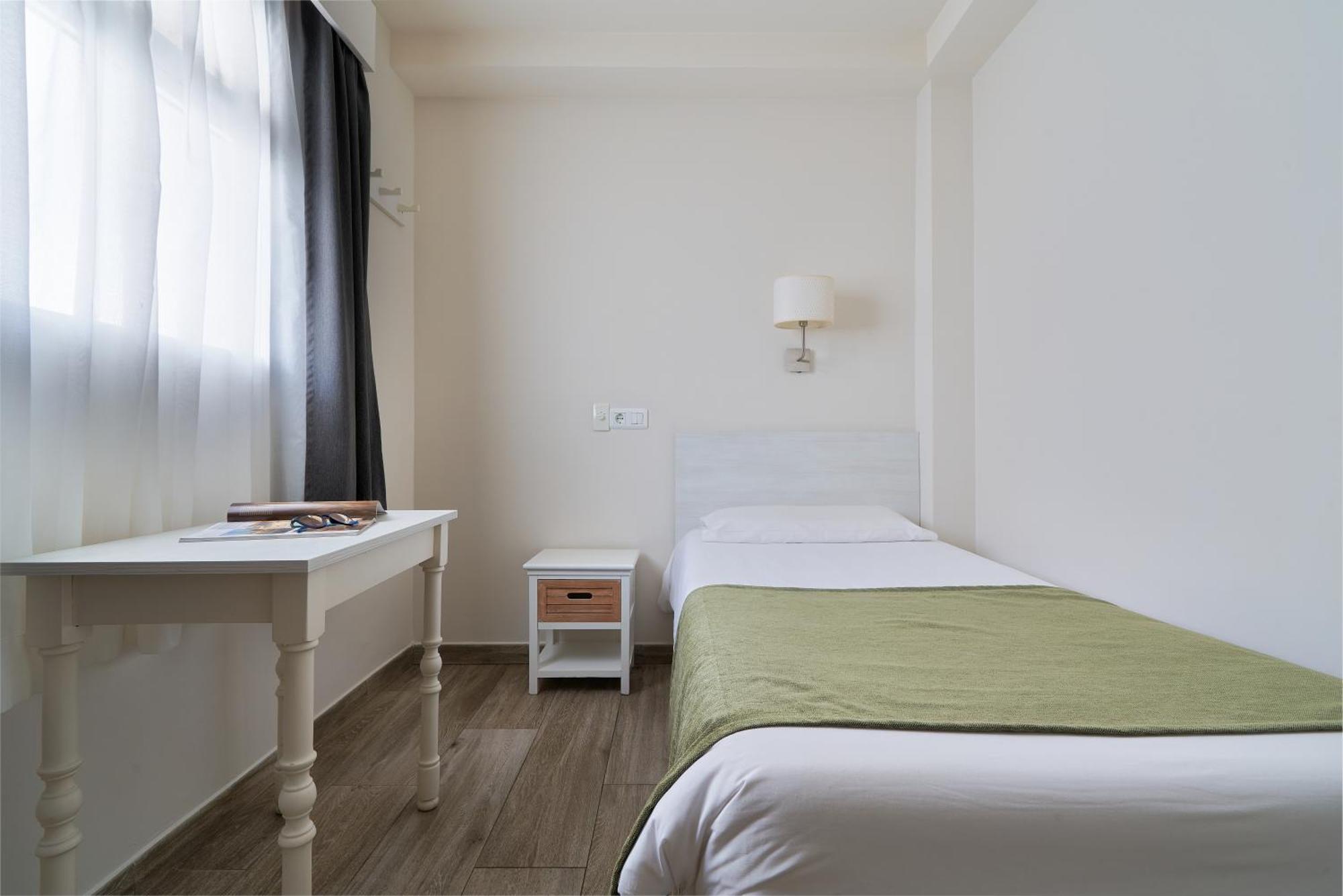 Economy Single Room