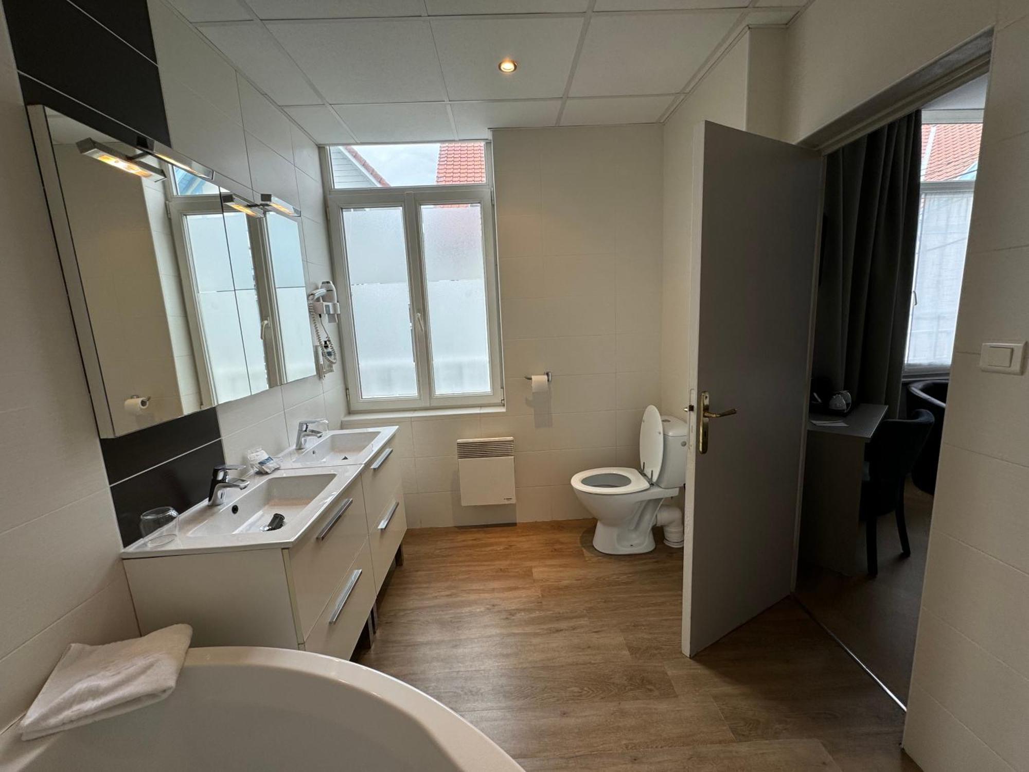 Comfort Room Bath