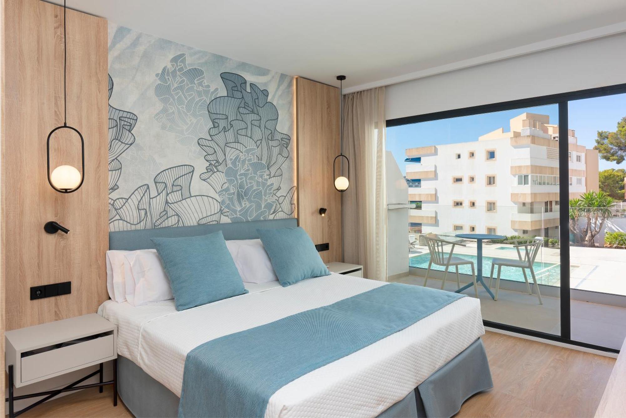 Standard Room Side Sea View