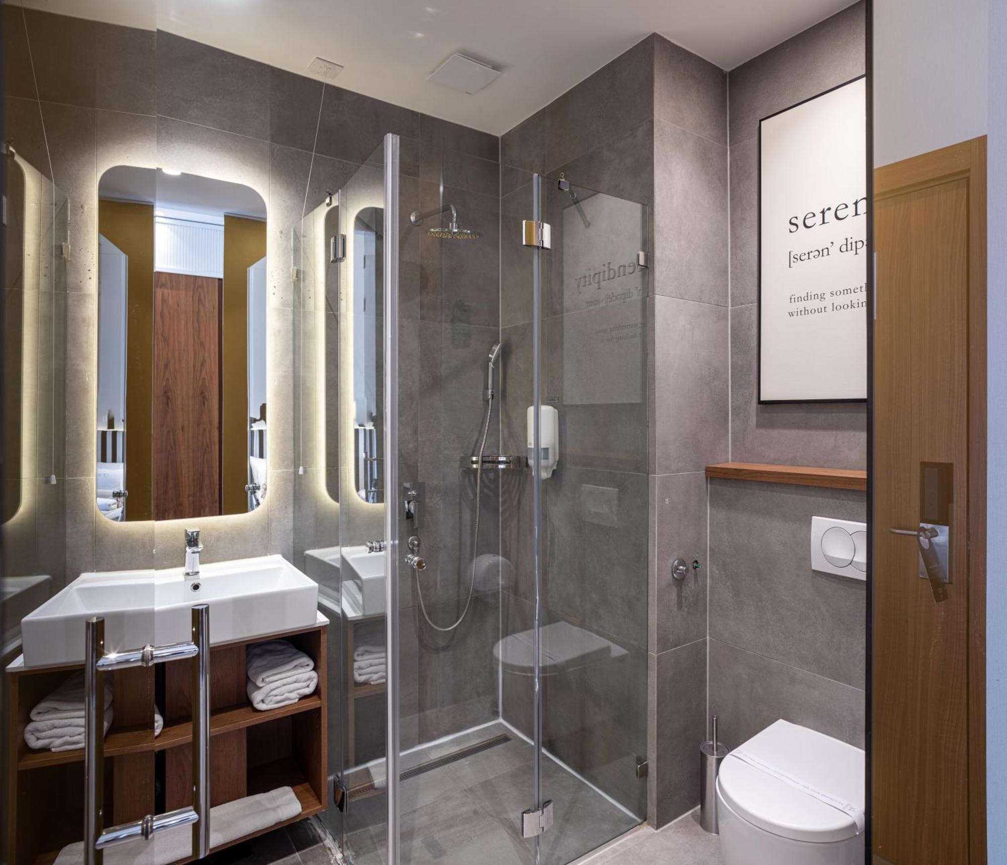 Deluxe Double or Twin Room Balcony
