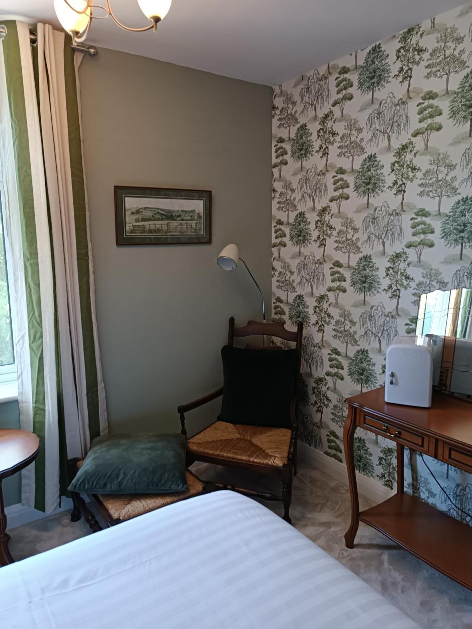 Double Room Private Bathroom