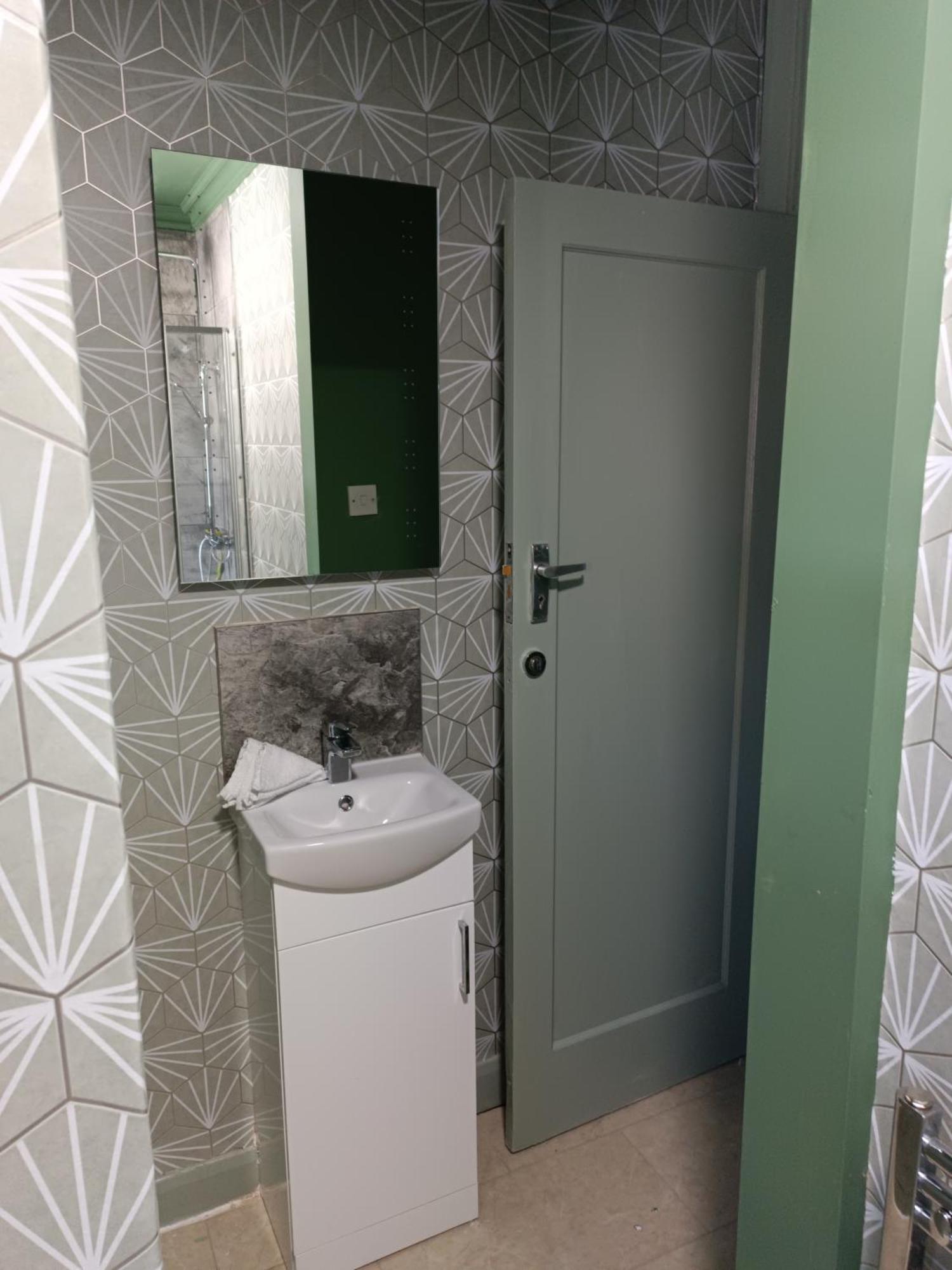 Double Room Private Bathroom